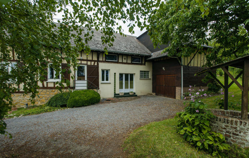 Gite de groupe avec piscine dans les Ardennes, La Charmille et Le Cottage Abel à Rubigny