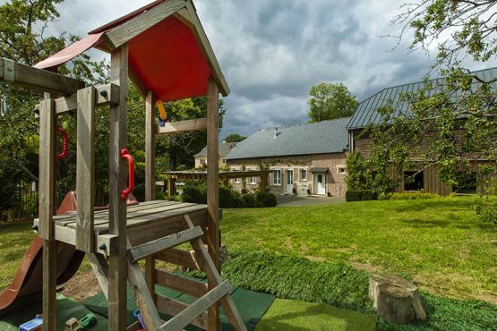 Gite de groupe avec cheminée dans les Ardennes, La Charmille à Rubigny