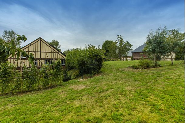 Gite de groupe avec piscine dans les Ardennes, La Charmille et Le Cottage Abel à Rubigny