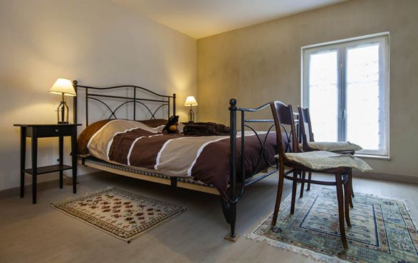 Gite de groupe avec cheminée dans les Ardennes, La Charmille à Rubigny