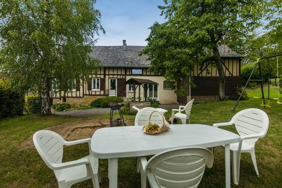 Gite de groupe avec piscine dans les Ardennes, La Charmille à Rubigny