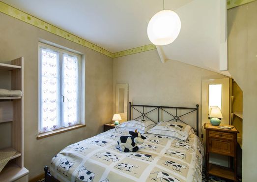 Gite de groupe avec cheminée dans les Ardennes, La Charmille à Rubigny