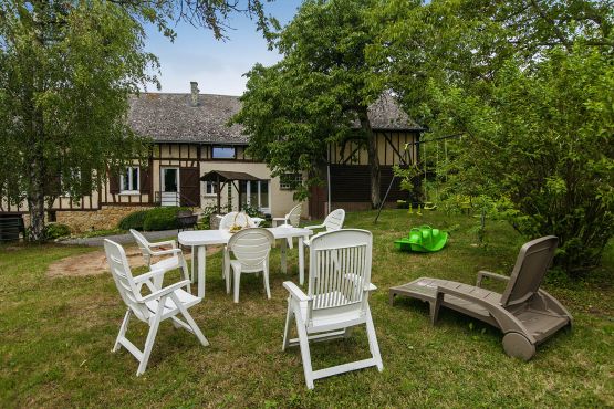 Gite de groupe avec piscine dans les Ardennes, La Charmille à Rubigny